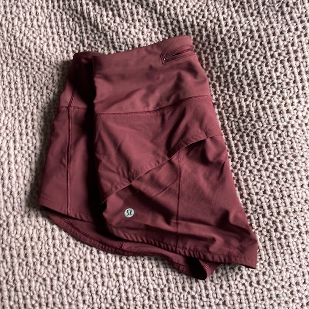 Lululemon Speed Up shorts
